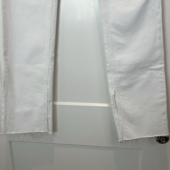 Zara White Straight Leg Jeans with High-Rise Waist size 6. - Picture 8 of 15